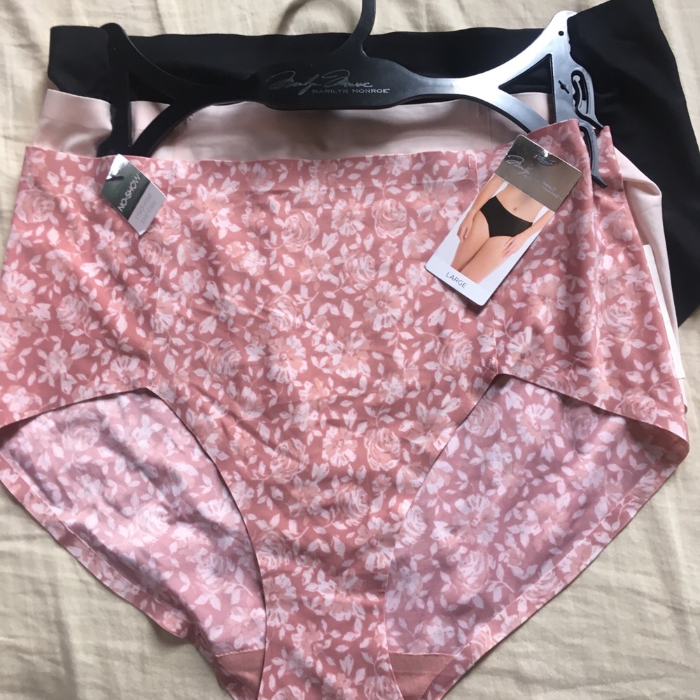 BRAND NEW Marilyn Monroe seamless panties